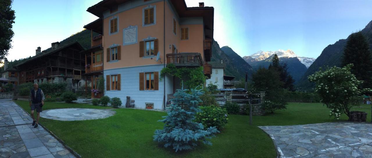 Bed and Breakfast Tre Alberi Liberi à Alagna Valsesia Extérieur photo
